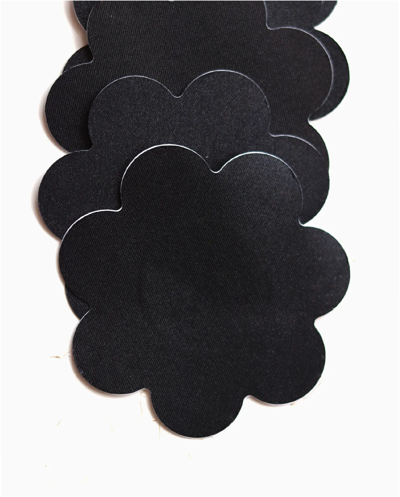 5 PARES DE PEZONERAS DE TELA FLOR NEGRA