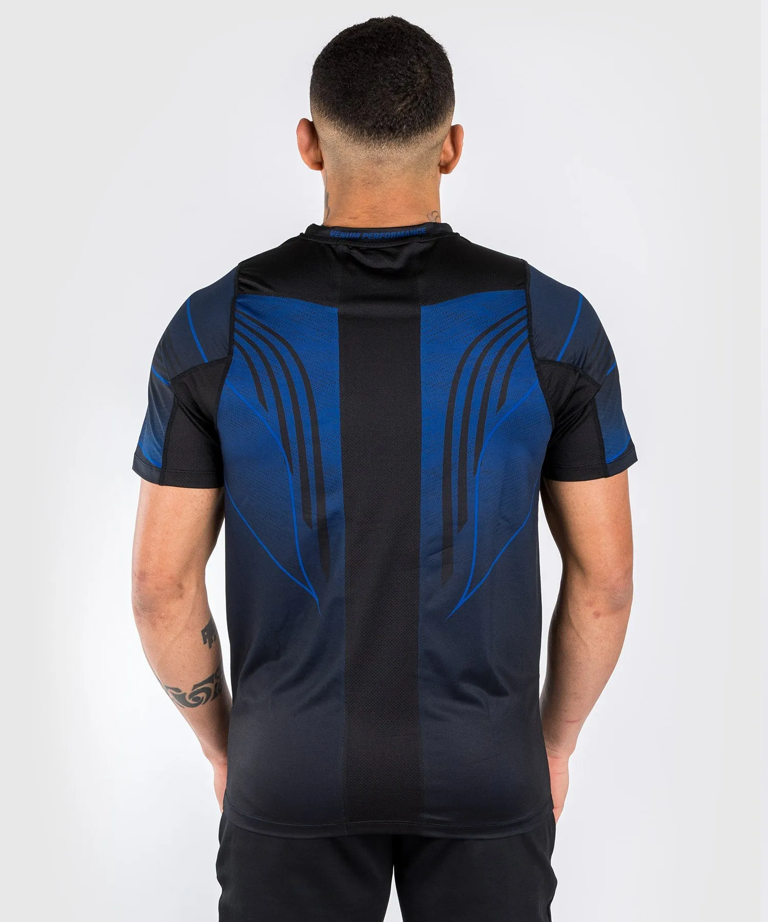 CAMISETA UFC VENUM PERSONALIZADA AUTHENTIC FIGHT NIGHT 2.0 PARA HOMBRE  MIDNIGHT EDITION