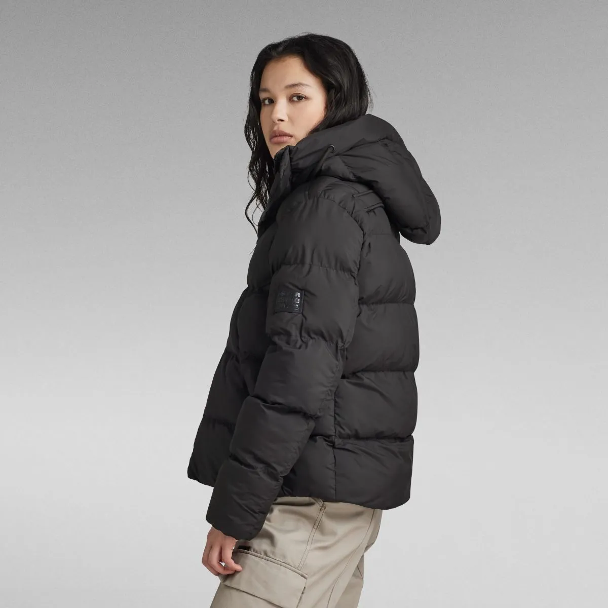 D23534 D199 WHISTLER6484 BLACK