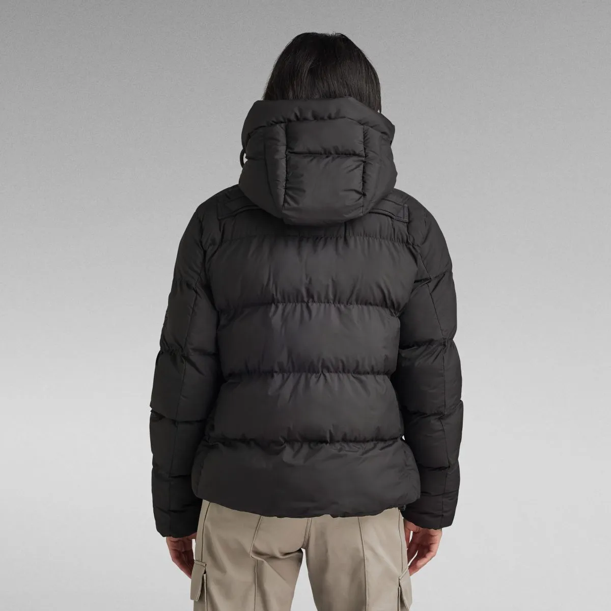 D23534 D199 WHISTLER6484 BLACK