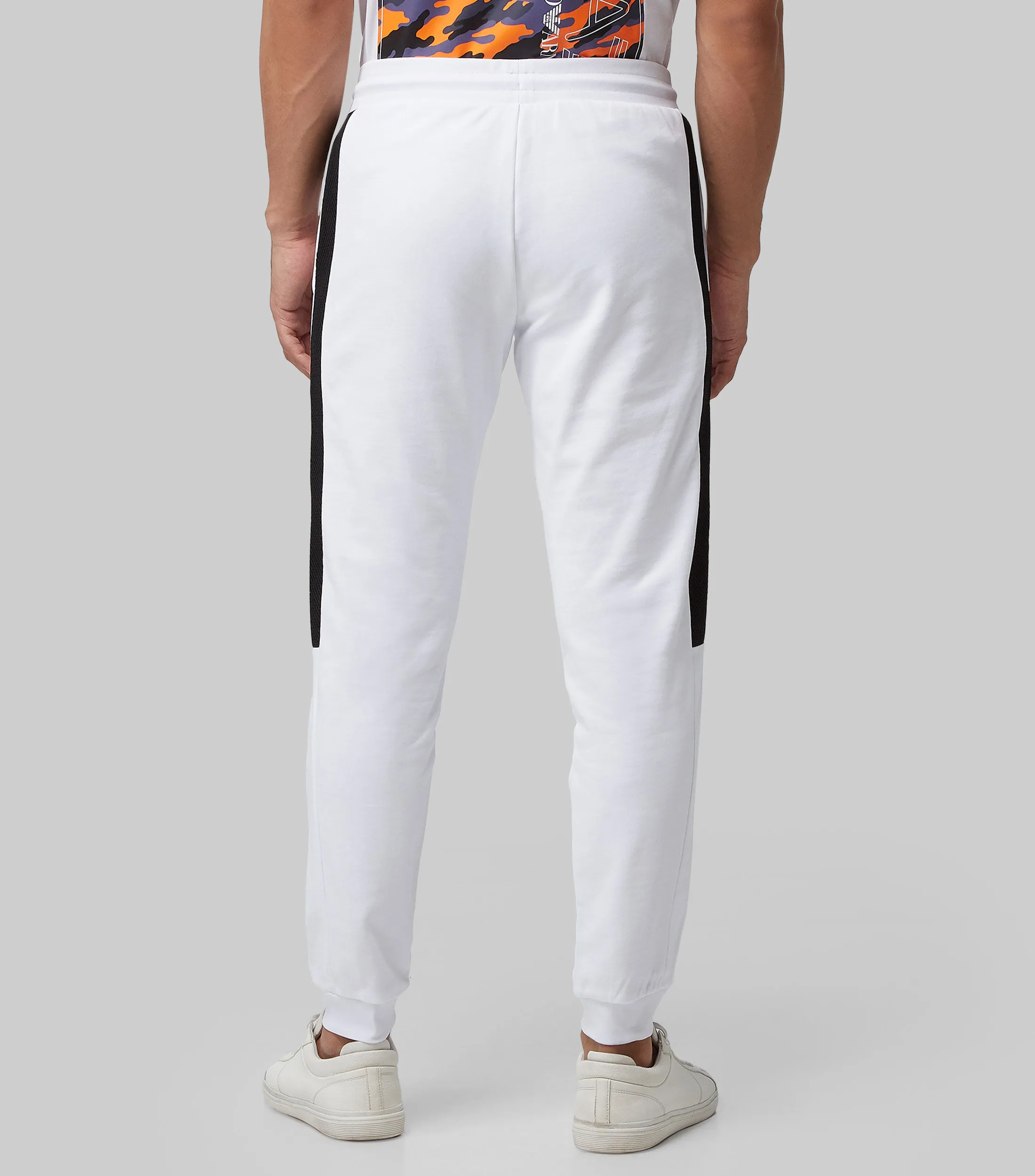 EA7 Emporio Armani Pants con logo Hombre