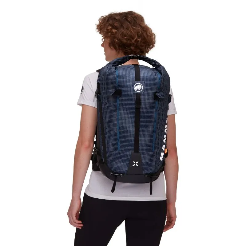 MOCHILA MONTAñISMO MUJER MAMMUT TRION 28 MUJER (AZUL MARINONEGRO)