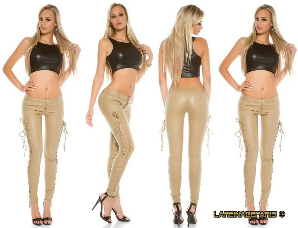 Pantalón de cuero beige con cordones