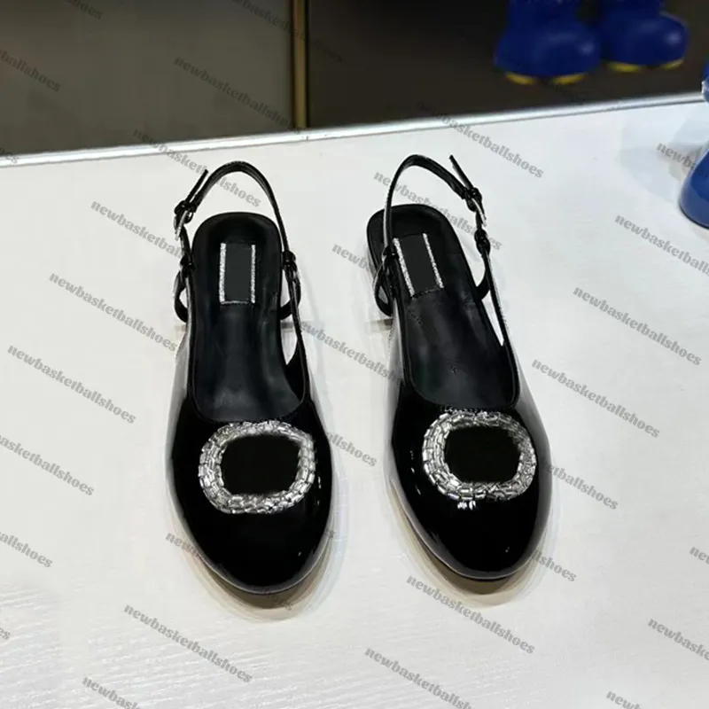 Sandalias de diseñador de zapatillas para mujeres Men blancos Patentes negros oscuro Verde claro Doble cristal Ballets Plats San
