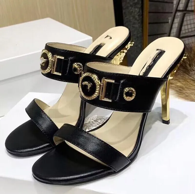 zapato de diseñador Tacones altos para mujer Punta abierta Tacón grueso Sandalias de verano Diseñador de cuero Moda de gran tama