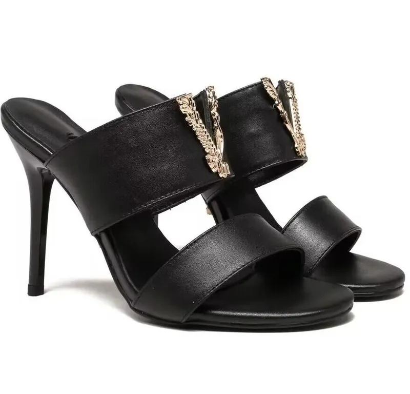 zapato de diseñador Tacones altos para mujer Punta abierta Tacón grueso Sandalias de verano Diseñador de cuero Moda de gran tama